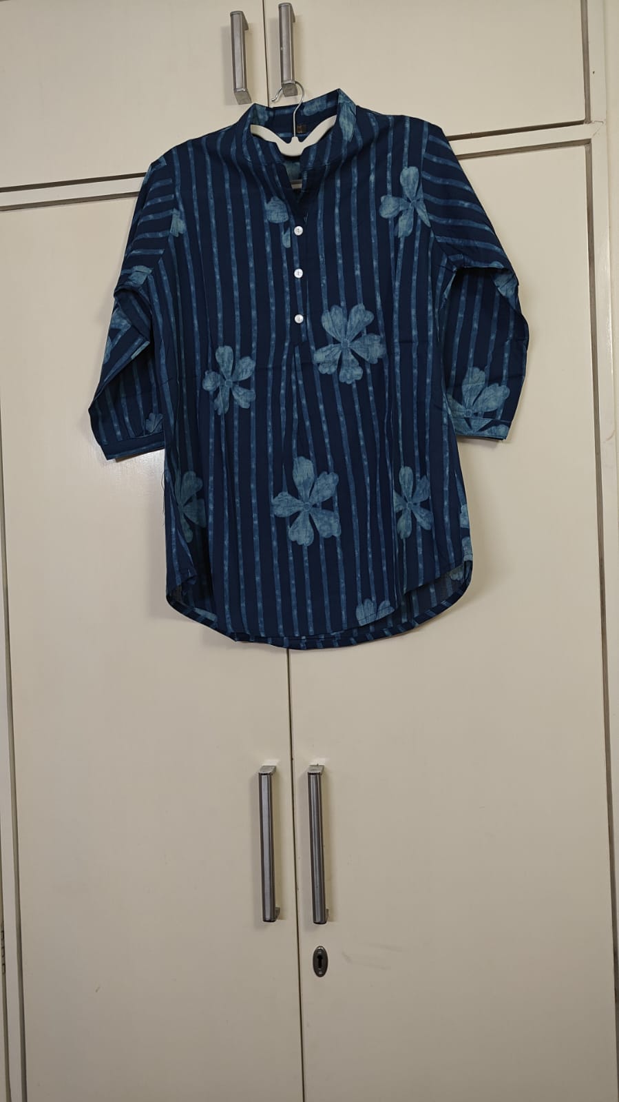 Blue Floral Schiffli Kurti, blue