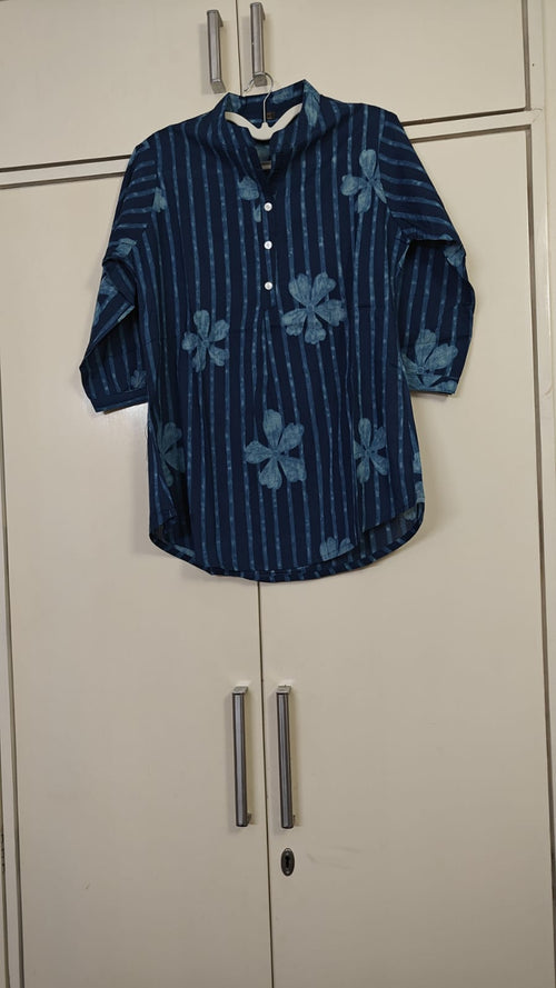Blue Floral Schiffli Kurti, blue