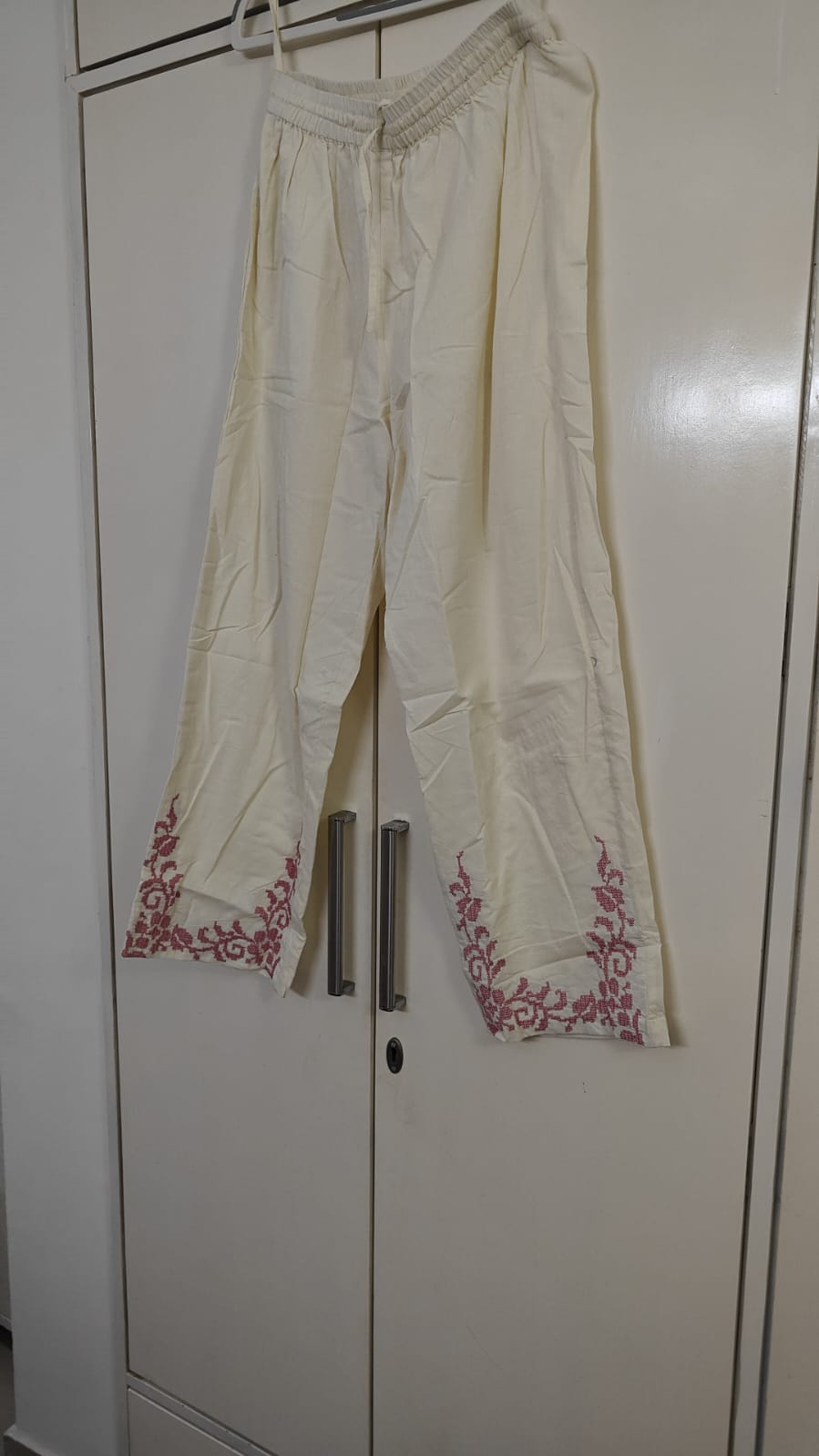 Ivory & Rani Embroidered Kurta Set, pink - view 2