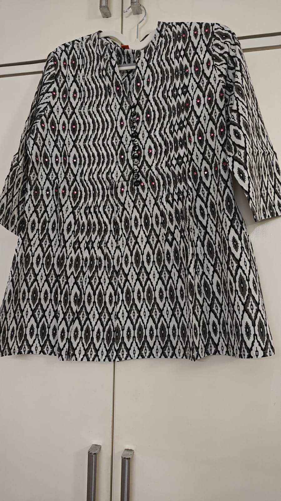 Monochrome Ikat Print Kurti, grey