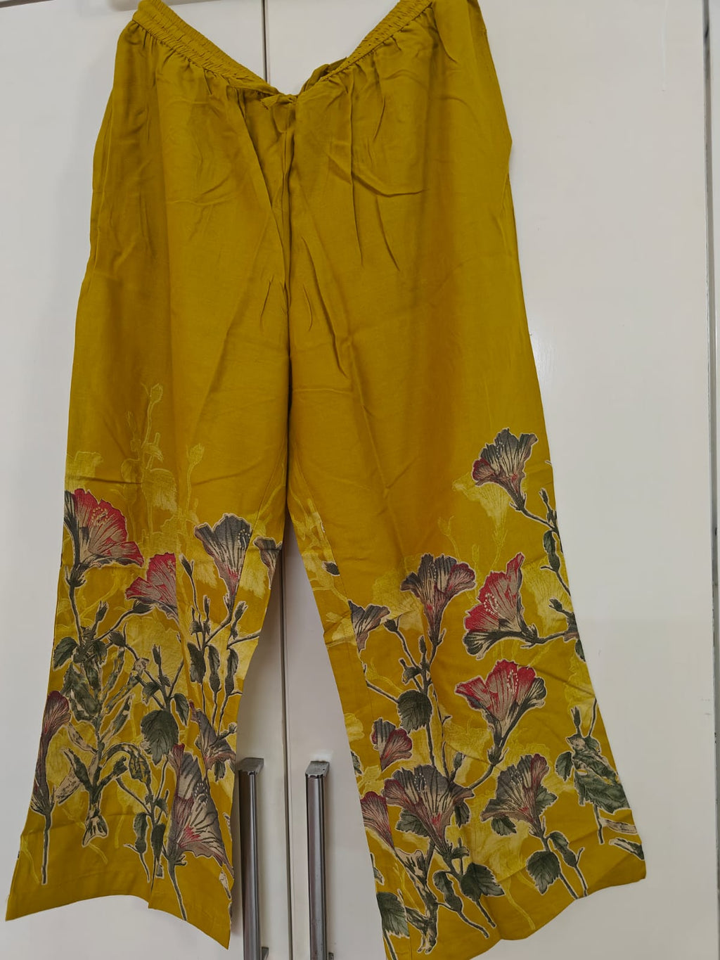Mustard Floral Border Kurta Set, yellow - view 2