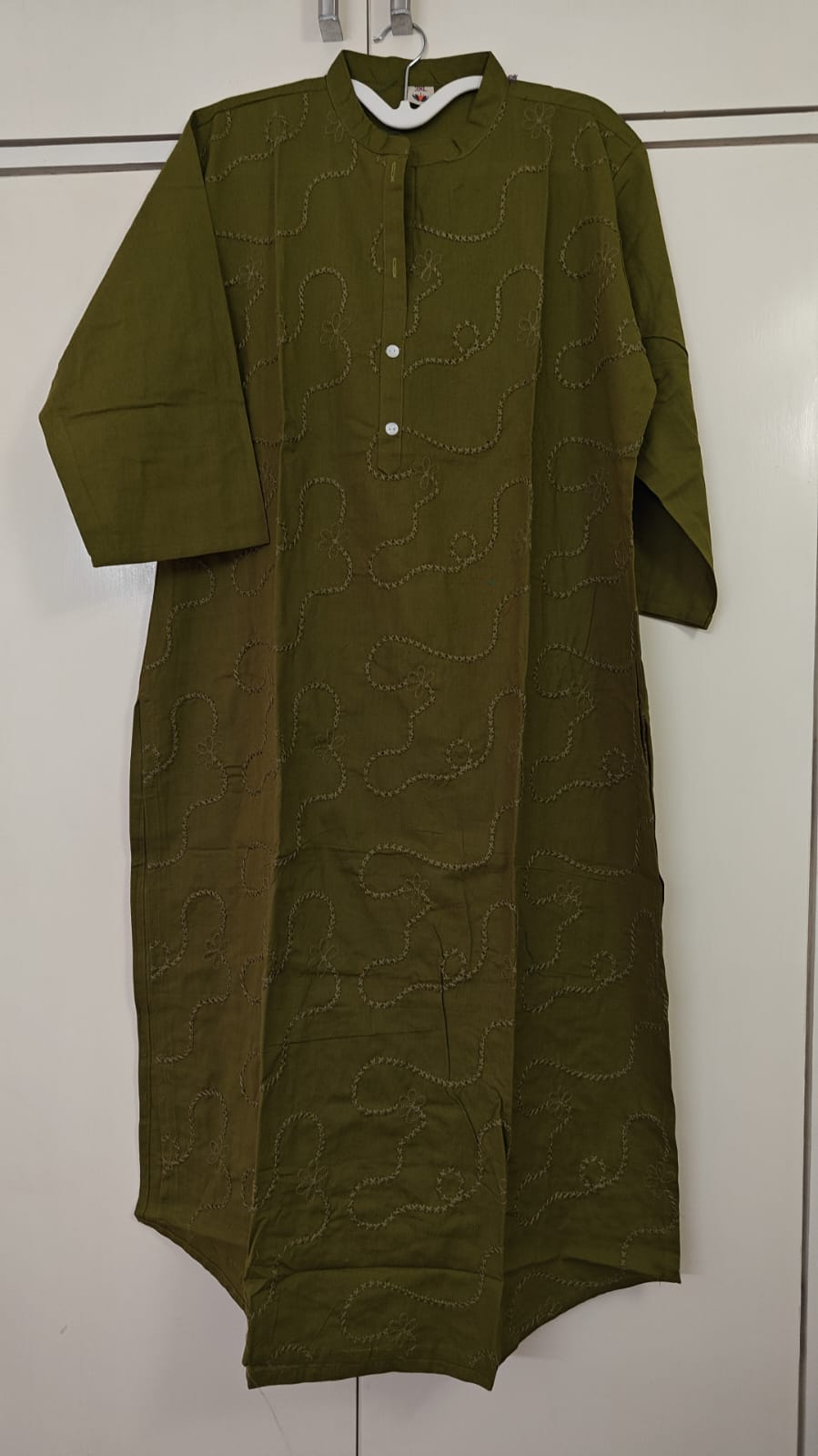 Olive Tonal Embroidered Kurta, green