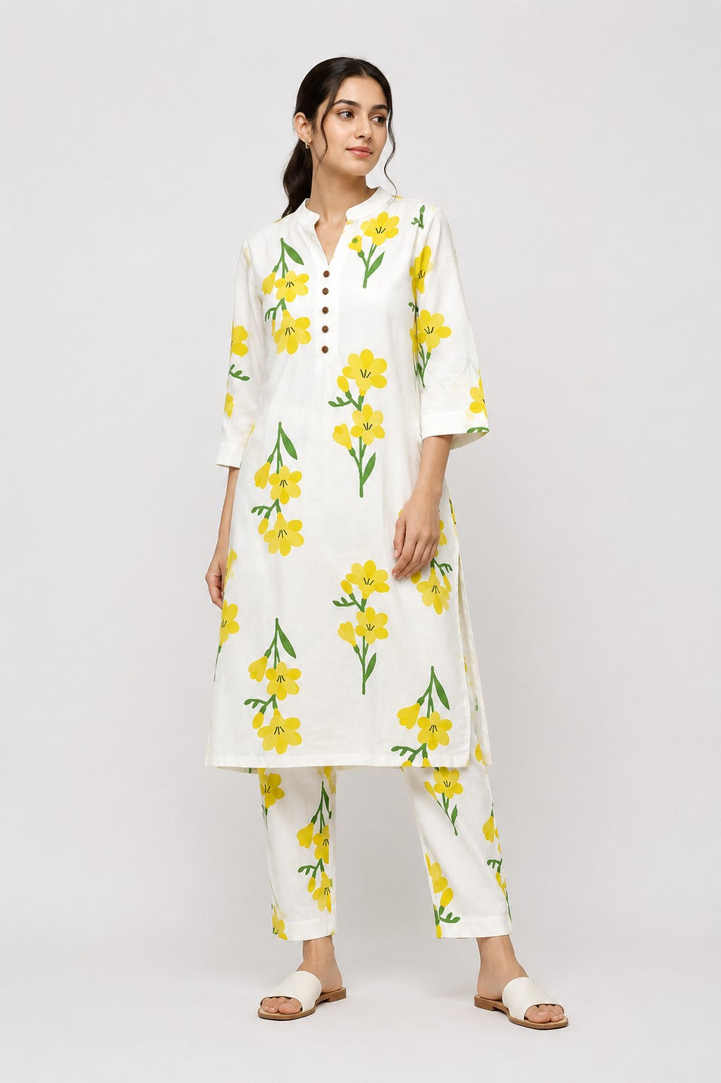White & Yellow Daisy Print Kurta Set - view 3